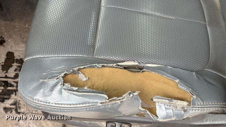 image for item FG1054 2011 Ford F350 Super Duty utility bed pickup truck