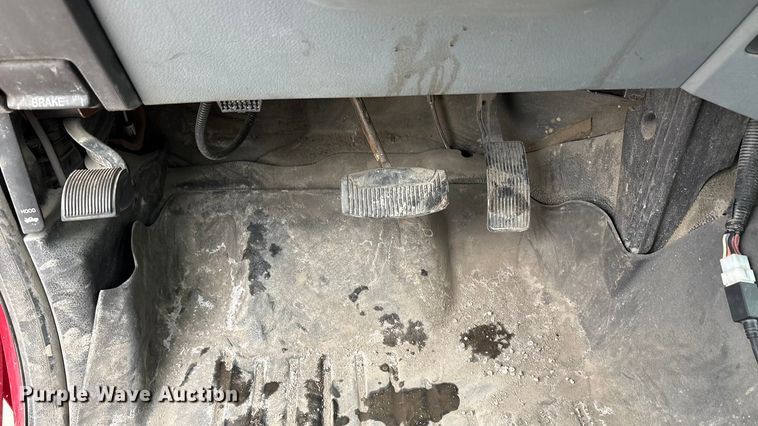 image for item FG1054 2011 Ford F350 Super Duty utility bed pickup truck