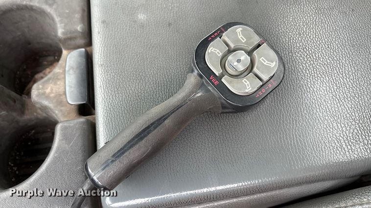 image for item FG1054 2011 Ford F350 Super Duty utility bed pickup truck