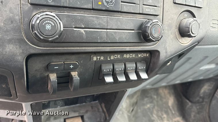 image for item FG1054 2011 Ford F350 Super Duty utility bed pickup truck