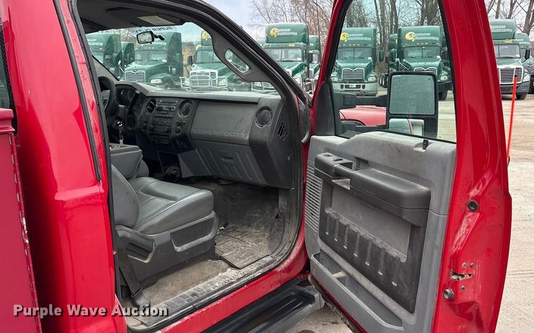 image for item FG1054 2011 Ford F350 Super Duty utility bed pickup truck