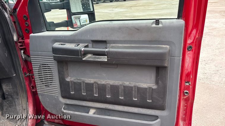 image for item FG1054 2011 Ford F350 Super Duty utility bed pickup truck