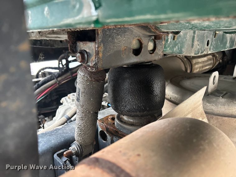 image for item FG1055 2016 Mack CXU613 semi truck