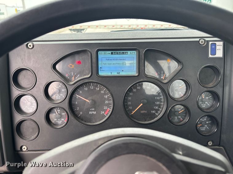 image for item FG1055 2016 Mack CXU613 semi truck