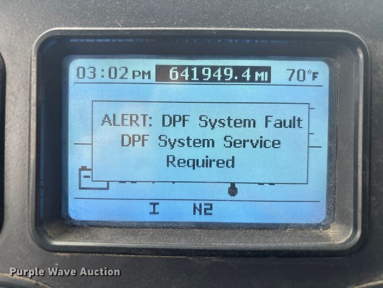 image for item FG1055 2016 Mack CXU613 semi truck