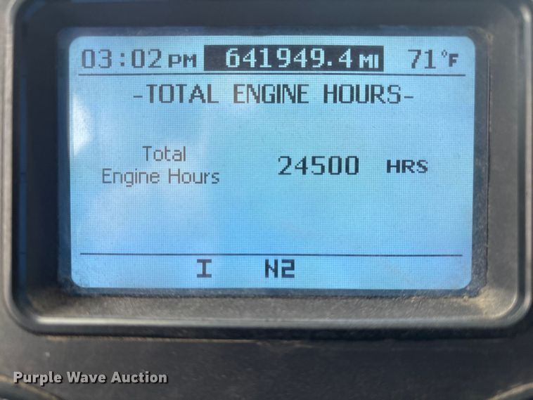 image for item FG1055 2016 Mack CXU613 semi truck