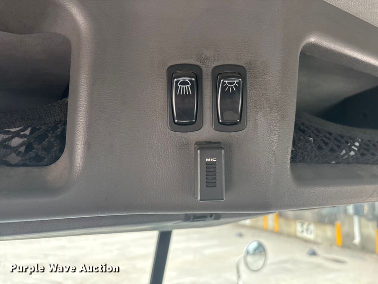 image for item FG1055 2016 Mack CXU613 semi truck