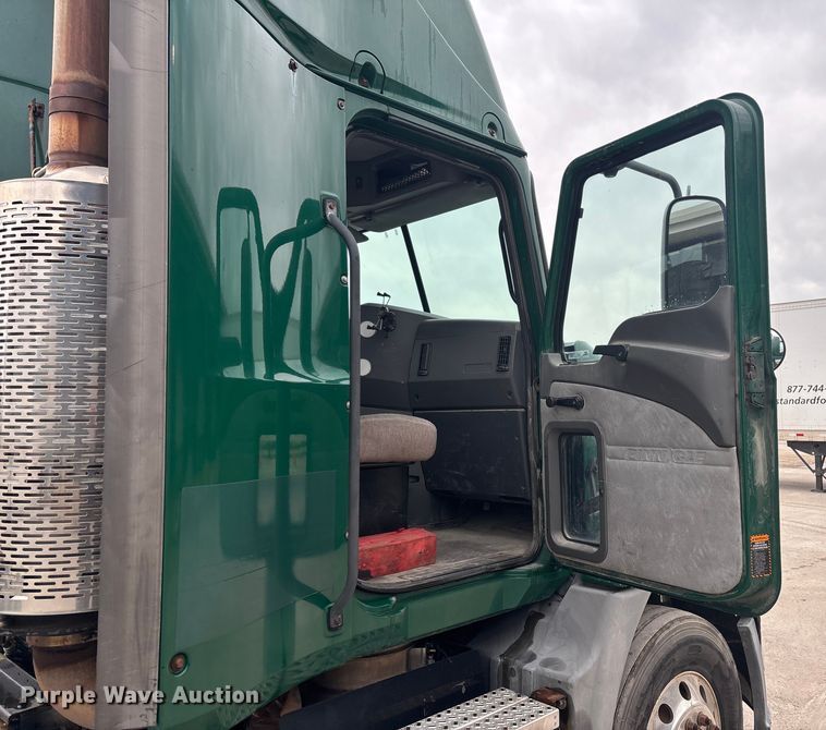 image for item FG1055 2016 Mack CXU613 semi truck