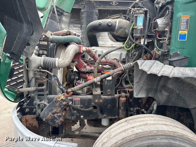 image for item FG1055 2016 Mack CXU613 semi truck