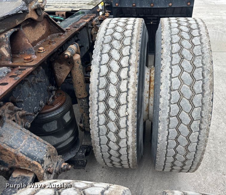 image for item FG1055 2016 Mack CXU613 semi truck