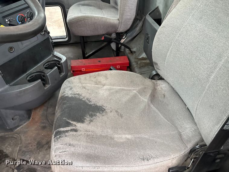 image for item FG1056 2016 Mack CXU613 semi truck