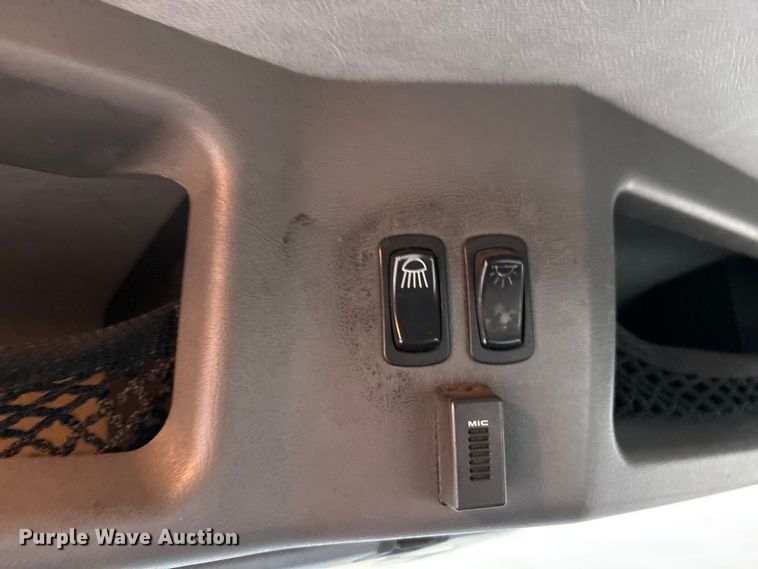 image for item FG1056 2016 Mack CXU613 semi truck