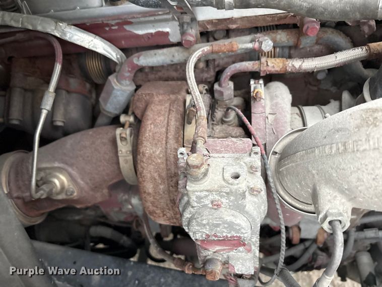 image for item FG1056 2016 Mack CXU613 semi truck