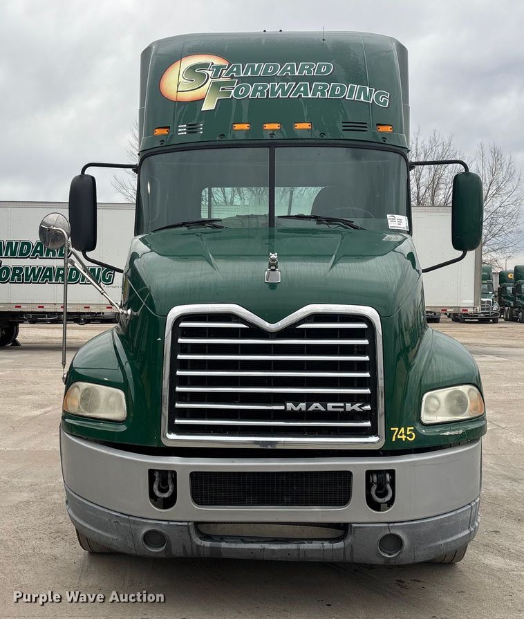 image for item FG1057 2016 Mack CXU613 semi truck