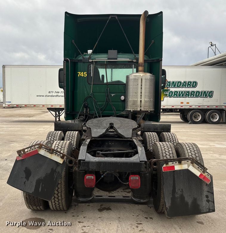 image for item FG1057 2016 Mack CXU613 semi truck