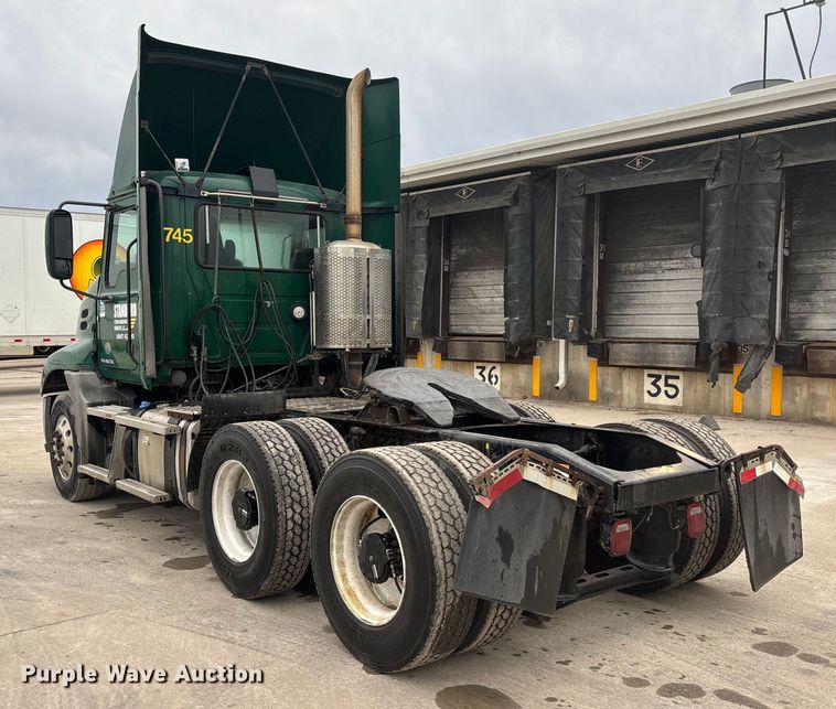 image for item FG1057 2016 Mack CXU613 semi truck