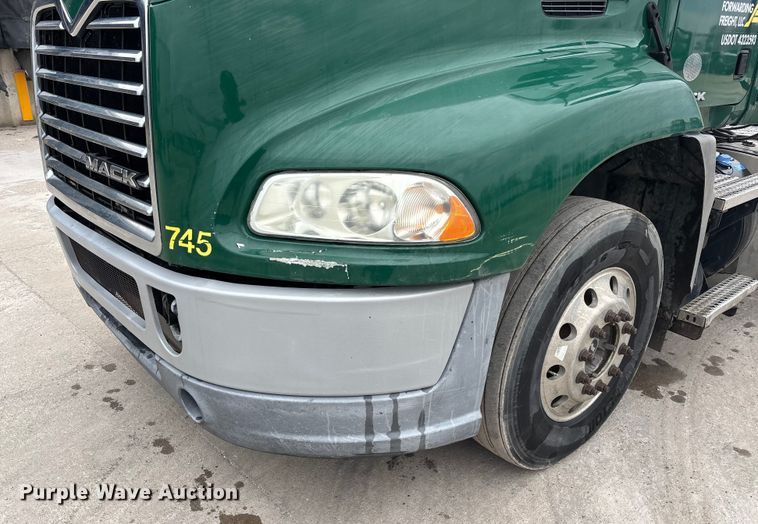 image for item FG1057 2016 Mack CXU613 semi truck