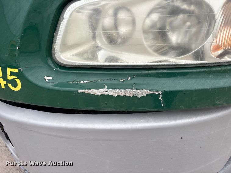 image for item FG1057 2016 Mack CXU613 semi truck