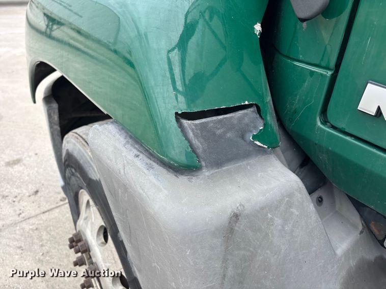 image for item FG1057 2016 Mack CXU613 semi truck