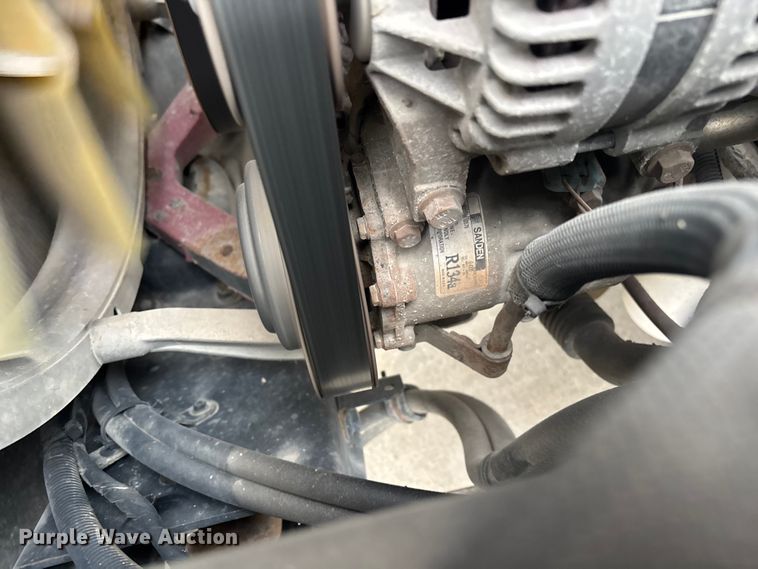 image for item FG1057 2016 Mack CXU613 semi truck