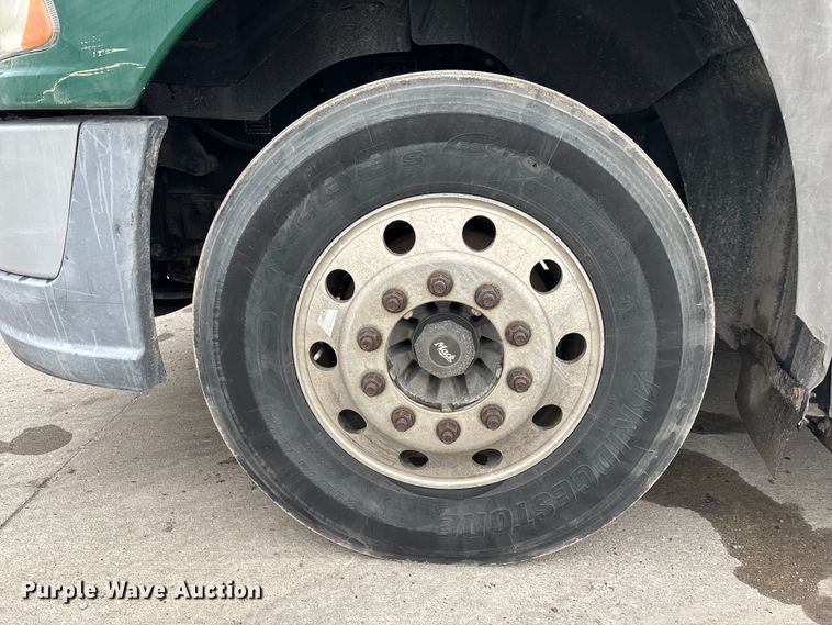 image for item FG1057 2016 Mack CXU613 semi truck