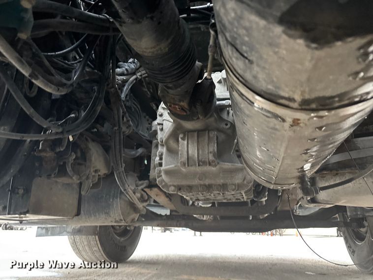 image for item FG1058 2016 Mack CXU613 semi truck