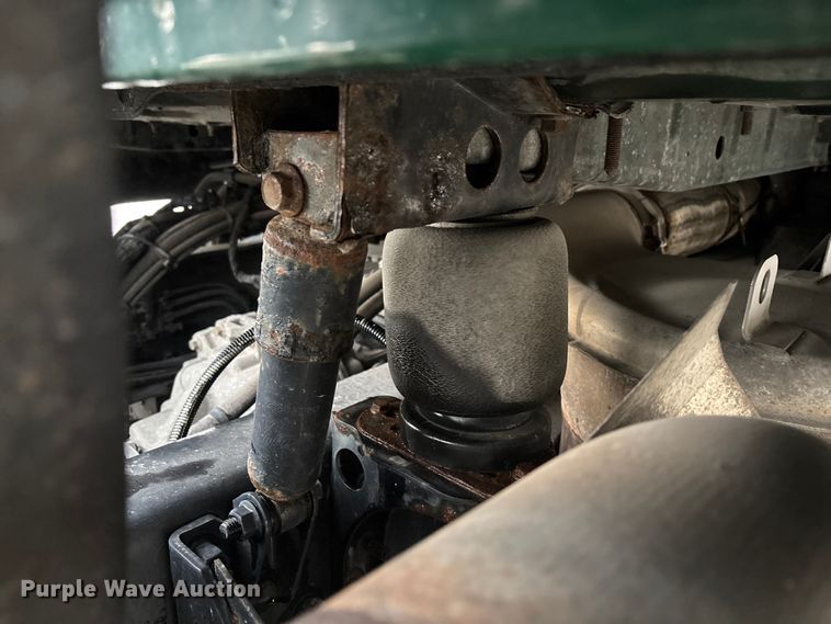 image for item FG1058 2016 Mack CXU613 semi truck