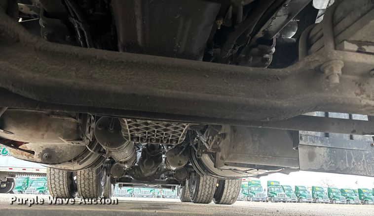 image for item FG1058 2016 Mack CXU613 semi truck