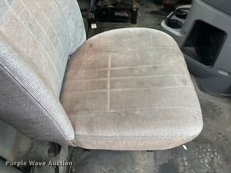 image for item FG1058 2016 Mack CXU613 semi truck