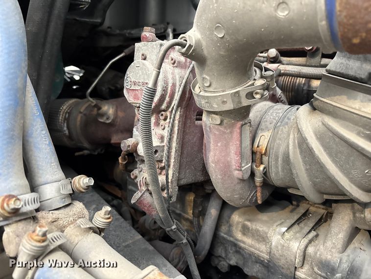 image for item FG1058 2016 Mack CXU613 semi truck