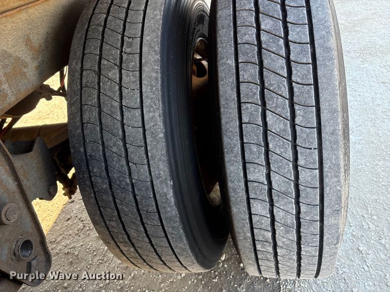 image for item FG1059 2013 Strick dry van trailer