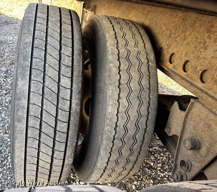 image for item FG1060 2014 Wabash Duraplate dry van trailer