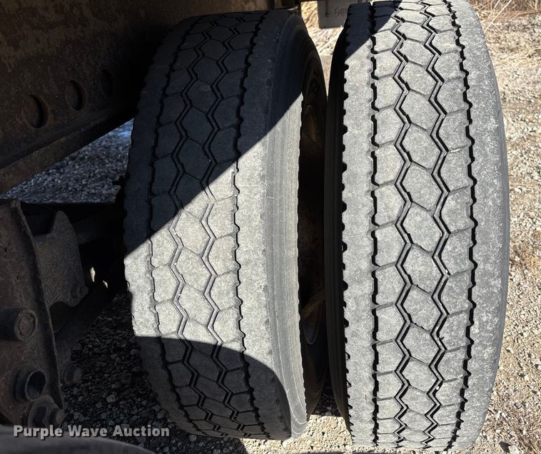 image for item FG1060 2014 Wabash Duraplate dry van trailer