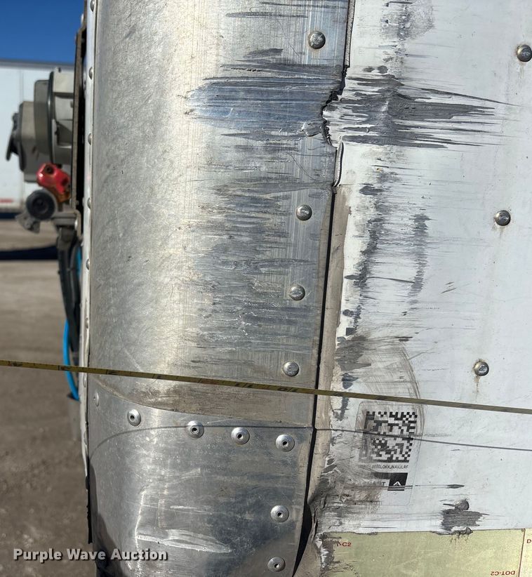 image for item FG1061 2013 Strick dry van trailer