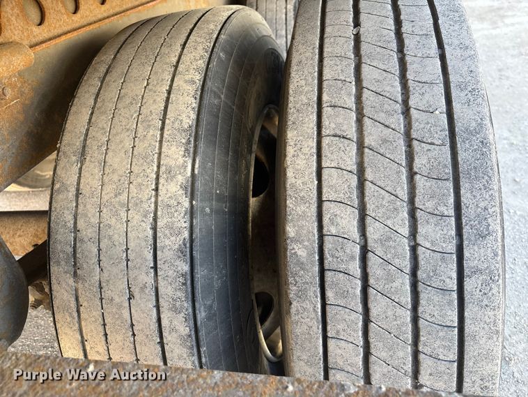 image for item FG1061 2013 Strick dry van trailer