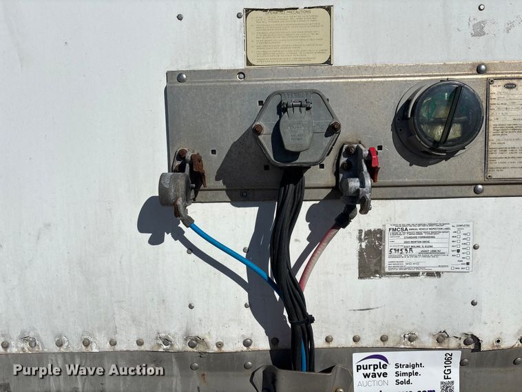 image for item FG1062 2013 Strick dry van trailer