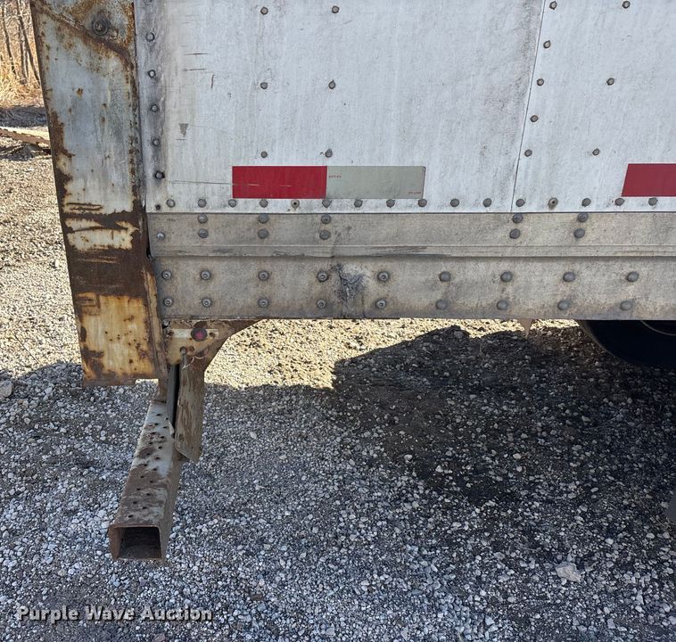image for item FG1062 2013 Strick dry van trailer