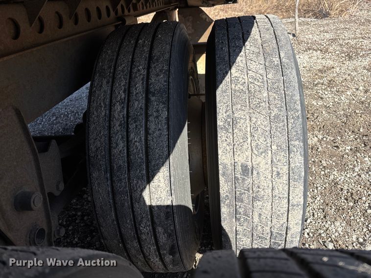 image for item FG1062 2013 Strick dry van trailer