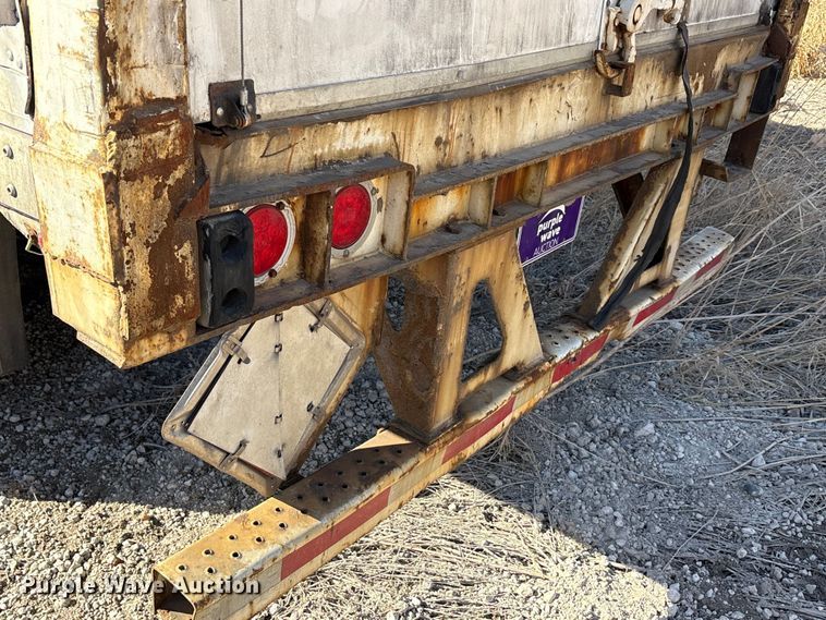 image for item FG1064 2013 Strick dry van trailer