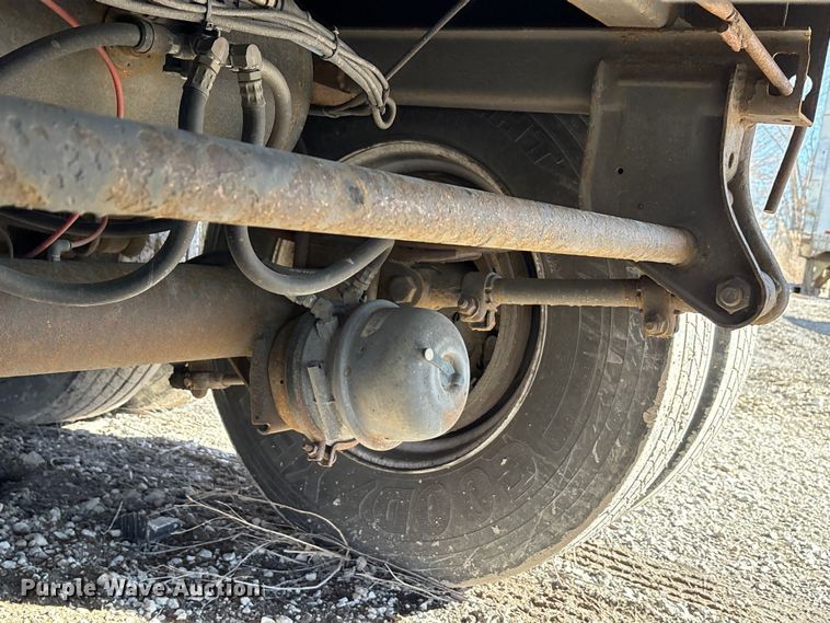 image for item FG1064 2013 Strick dry van trailer