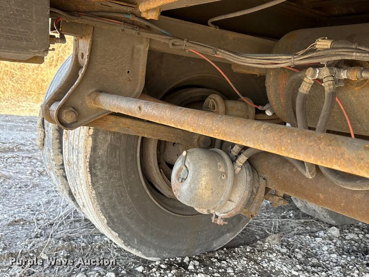 image for item FG1064 2013 Strick dry van trailer