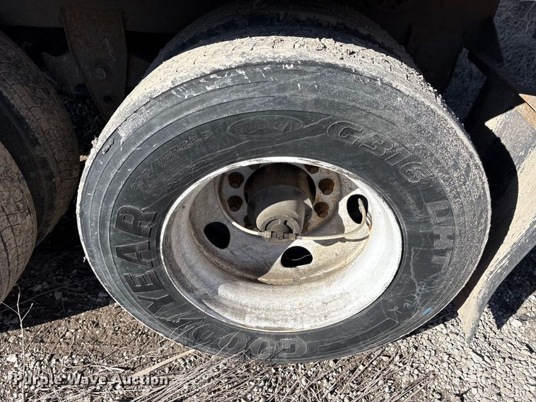 image for item FG1064 2013 Strick dry van trailer