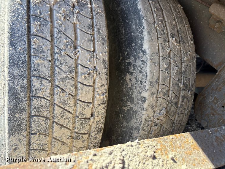 image for item FG1064 2013 Strick dry van trailer