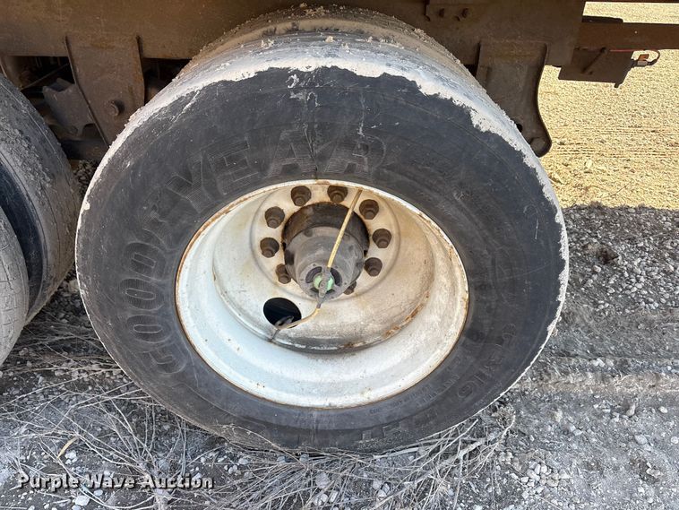 image for item FG1064 2013 Strick dry van trailer