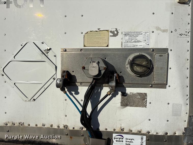 image for item FG1065 2013 Strick dry van trailer