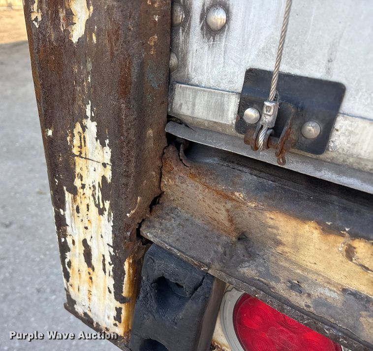 image for item FG1065 2013 Strick dry van trailer