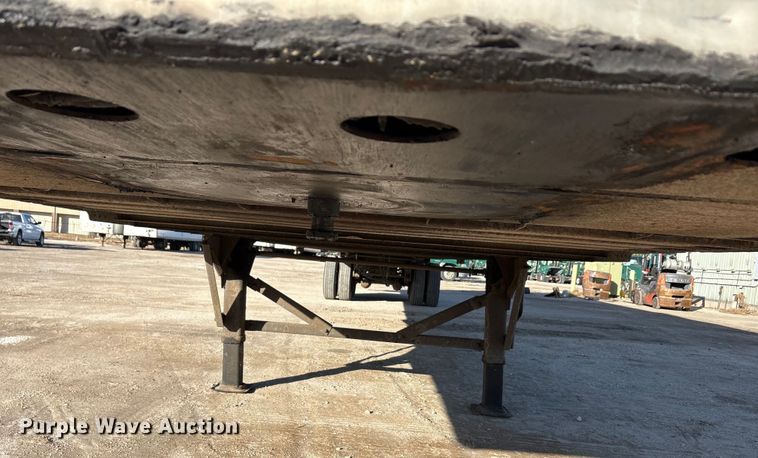 image for item FG1065 2013 Strick dry van trailer