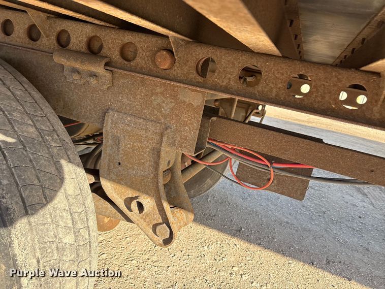 image for item FG1065 2013 Strick dry van trailer