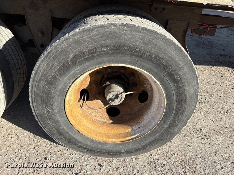 image for item FG1065 2013 Strick dry van trailer