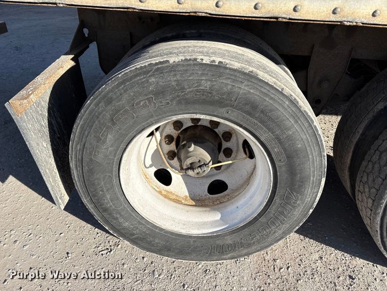 image for item FG1065 2013 Strick dry van trailer